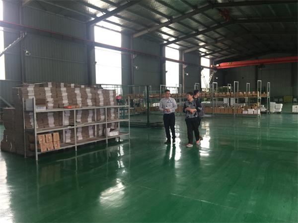 網絡媒體進企業(yè) 同頻共振助發(fā)展(圖8)